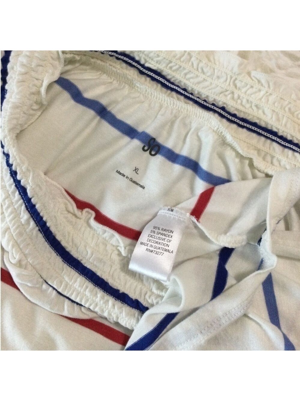 SO on or off shoulder short sleeve top Woman’s Juniors XL white blue red - Picture 6 of 15